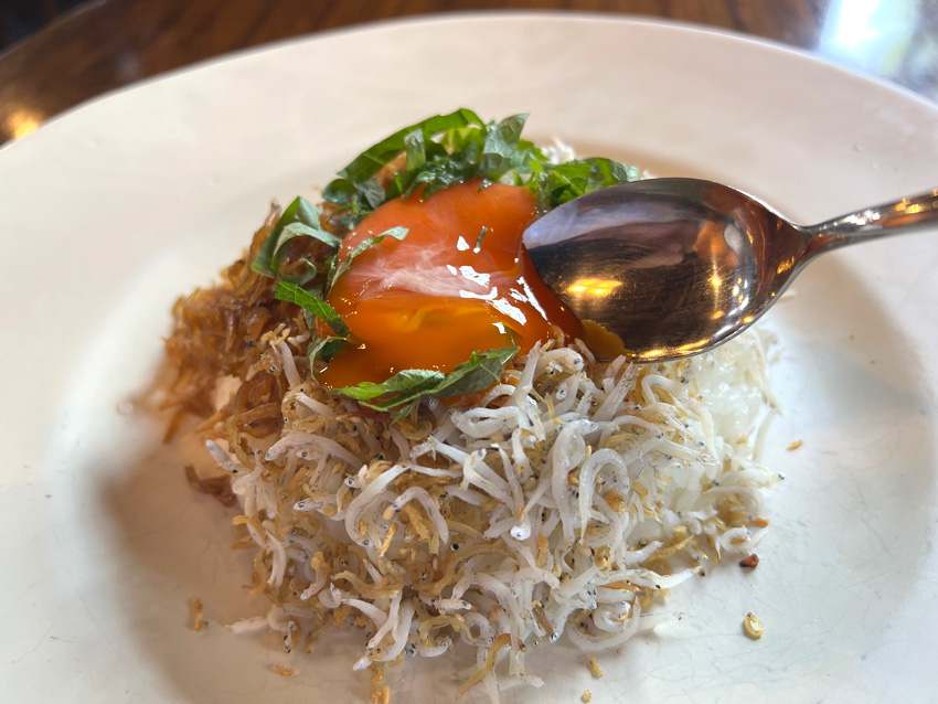 赤レンガカフェ