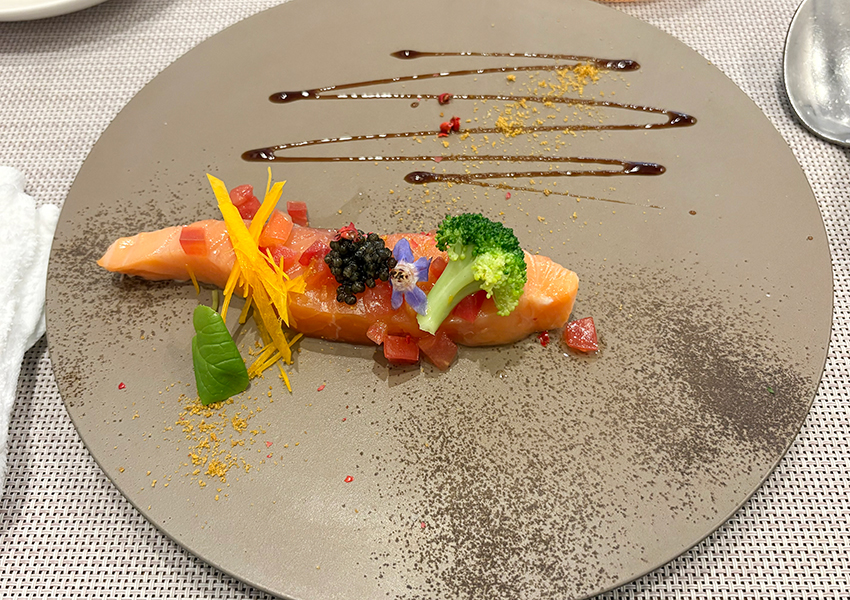 ビストロスリール